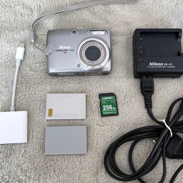 니콘 쿨픽스 P3