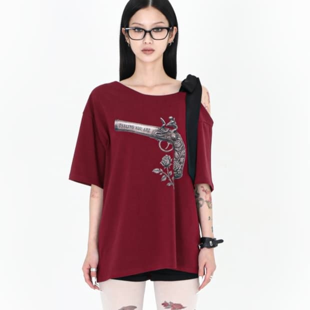 달링유어배드 리본 로즈 원숄더 티