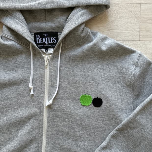 꼼데가르송 x 비틀즈 후드집업 - L size(100)