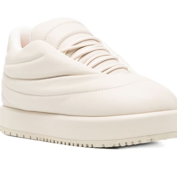 PDF Channel 플루토 누볼라 스니커즈 레더 화이트 [42]