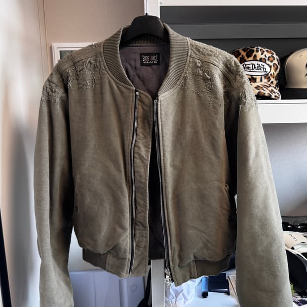 EMOSTANCE CLUB 봄버