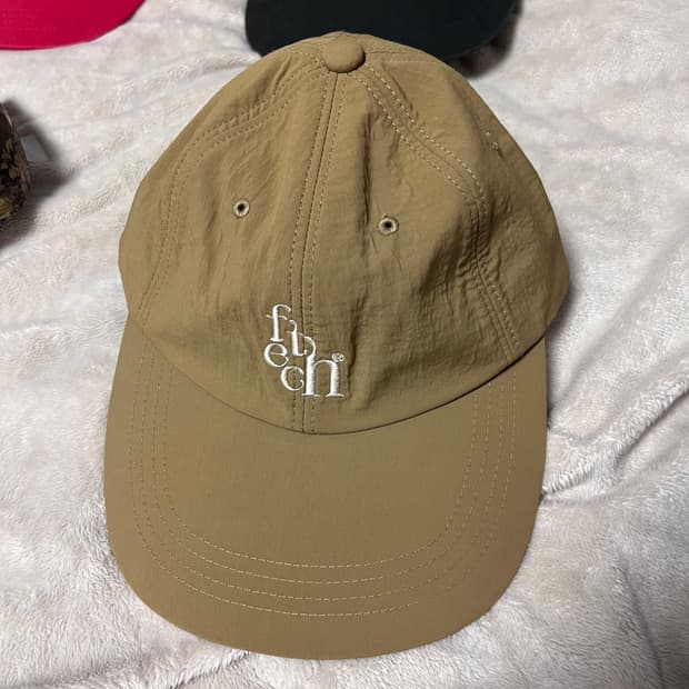 Fetch 나일론 베이지 볼캡