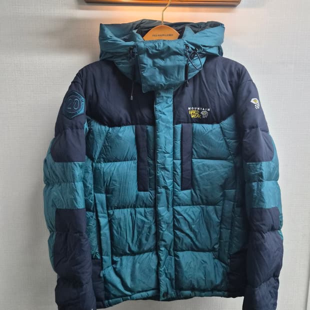 L/100) 마운틴 하드웨어 구스다운 패딩 팝니다