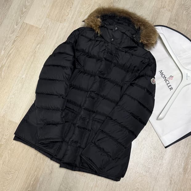[블랙 4/새상품급] 몽클레어 클루니 패딩 블랙 풀구성