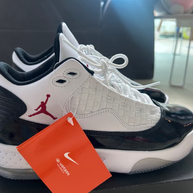 JORDAN MAX AURA 2