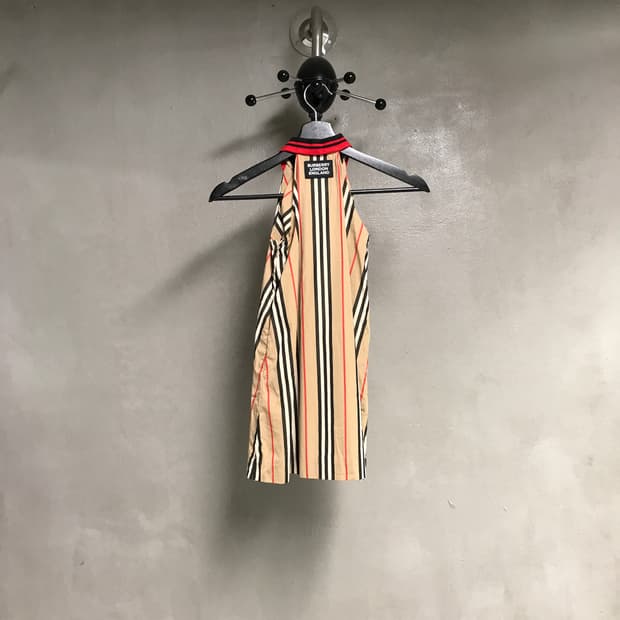 버버리 슬리브리스 탑 6Y(W)