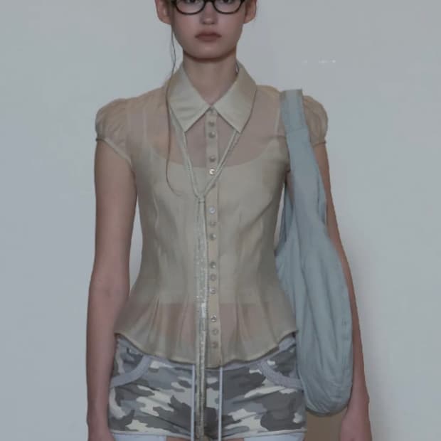 스컬프터 Sheer Pleated Hem Blouse Raw