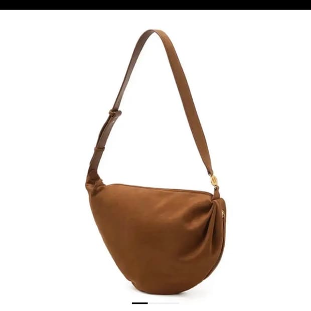 아떼 바네사브루노 페브 m 숄더백 스웨이드 호보백 새상품