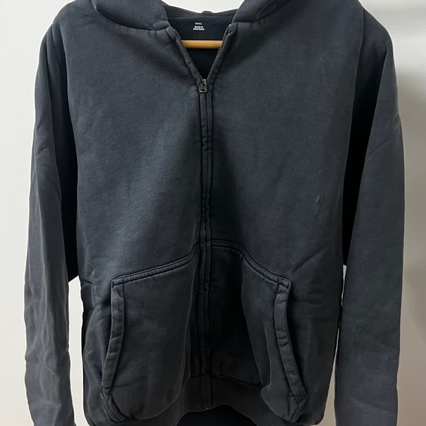 (새상품)이지갭 후드집업 포에틱블랙S