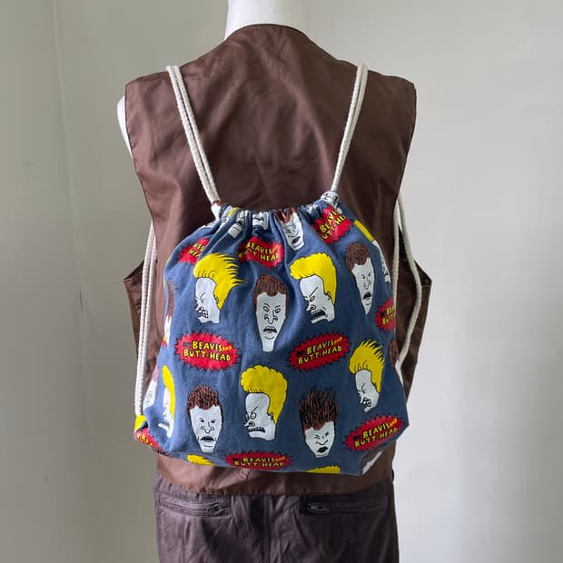 비비스 앤 벗헤드 드로우스트링 백팩