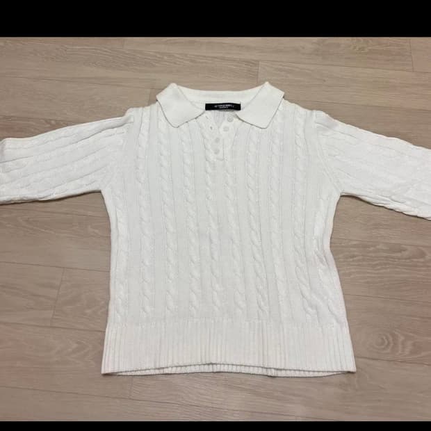 어반드레스 니트스웨터