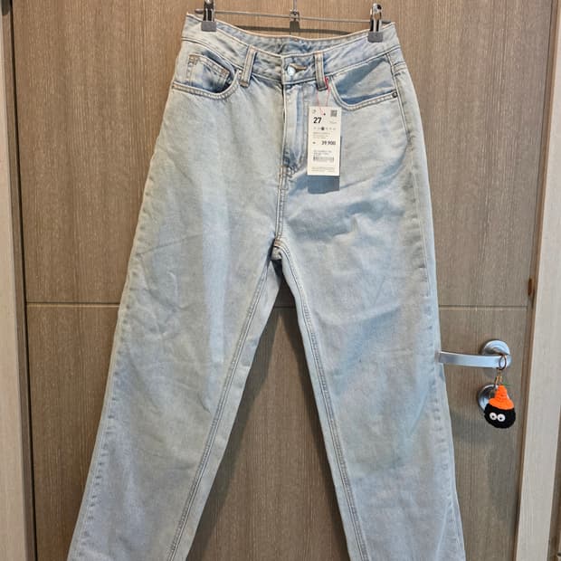 (택 있는 새상품) 26년 유행 스트레이트진 스파오 라이트 인디고 (27