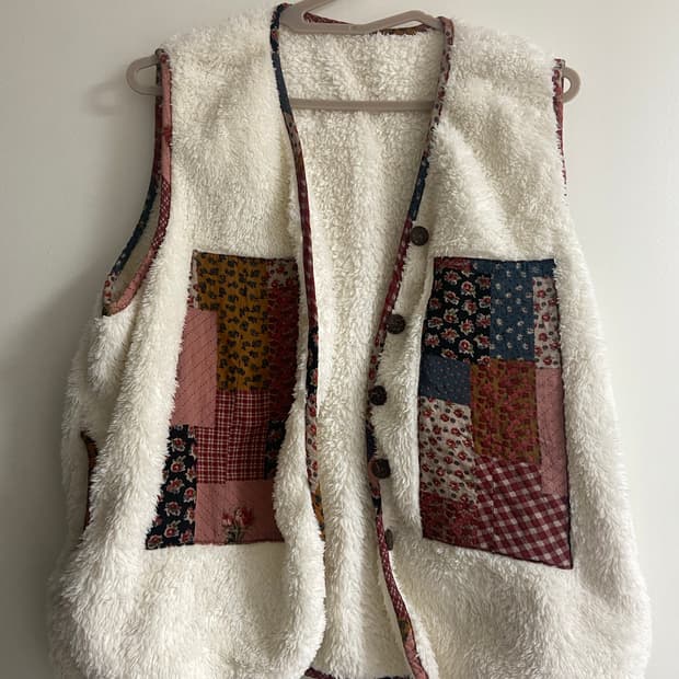 모리 양털 패치 조끼 베스트