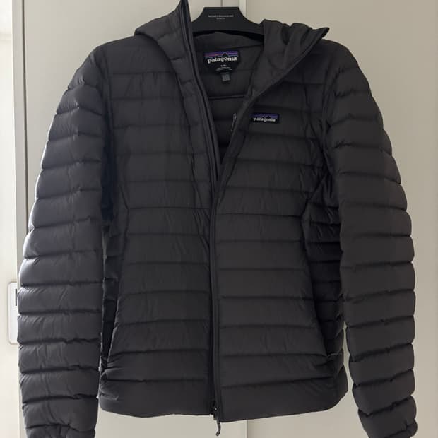 파타고니아 후드 경량패딩 맨즈 S