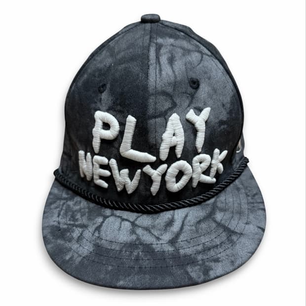 PLAY NEWYORK 타이다이 스냅백