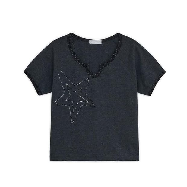 허그유어스킨 star stitched top charcoal