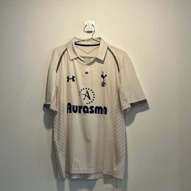 Under armour 12-13 tottenhan t-shirt