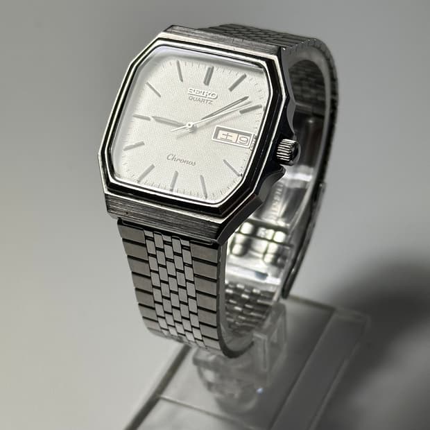 SEIKO quartz chronos