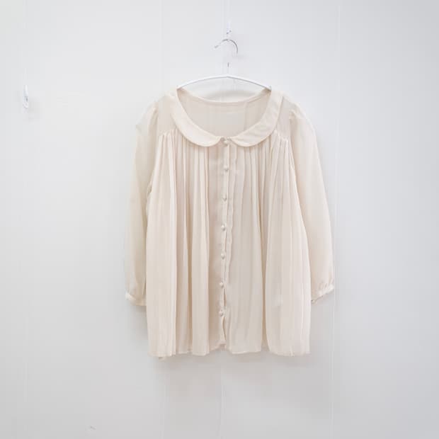 Earth&music round collar peach blouse