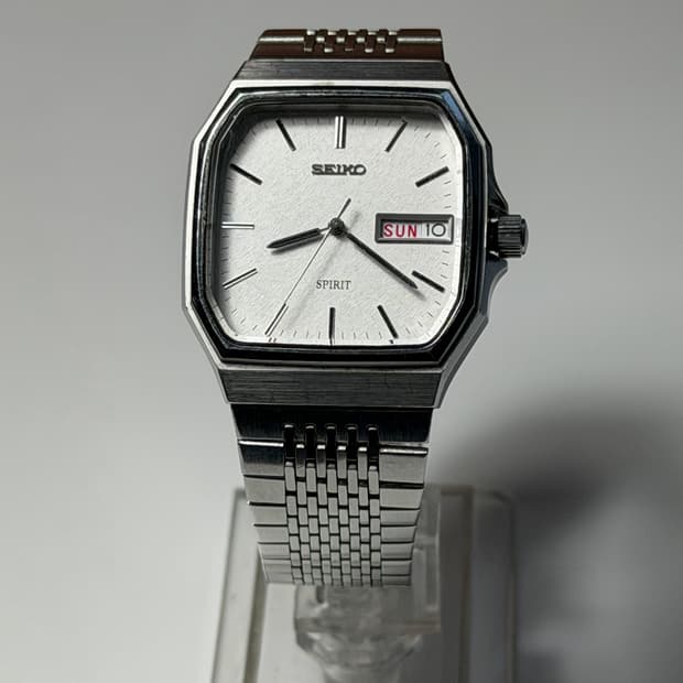 SEIKO quartz spirit