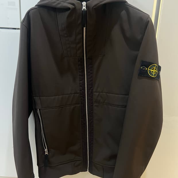 스톤아일랜드 브라운소프트쉘점퍼 L (새상품급)