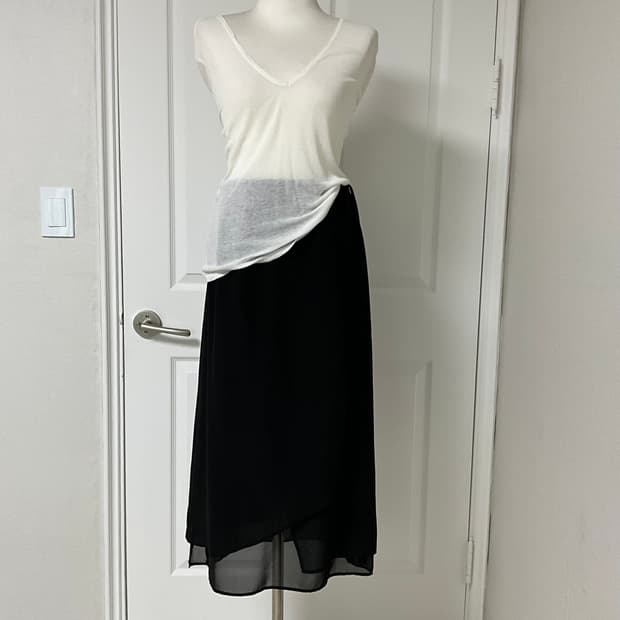 [Apart] Black Wrap Skirt