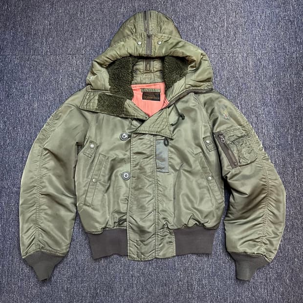 핀터깔 N-2B 플라이트 후드 점퍼