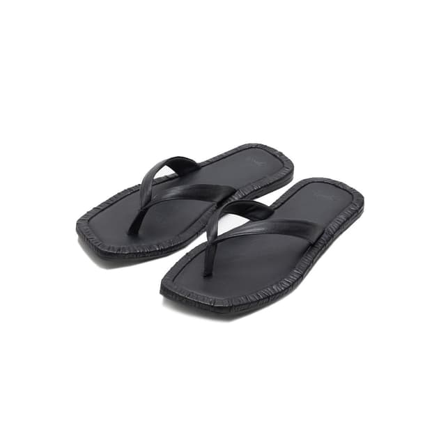 유스 shirring flip flop 구합니다 