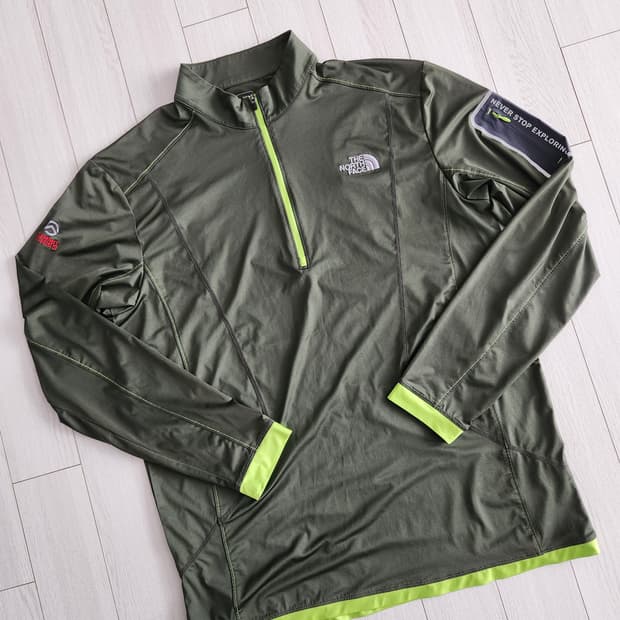 새상품급)노스페이스 하이퍼 테크 아노락 집업 기능성 긴팔티 xl

몇번 