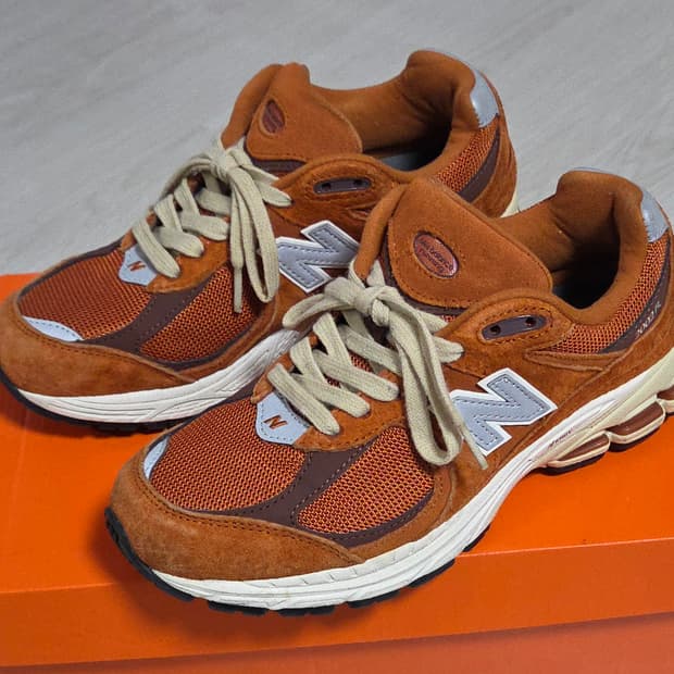 뉴발란스 2002r 러스트 옥사이드 