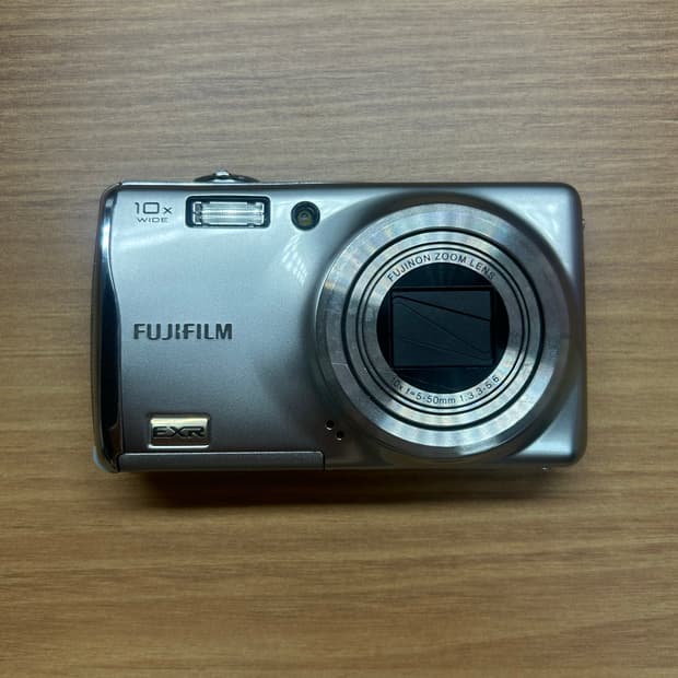 후지필름 파인픽스 f70exr 실버 아일릿 원희 디카