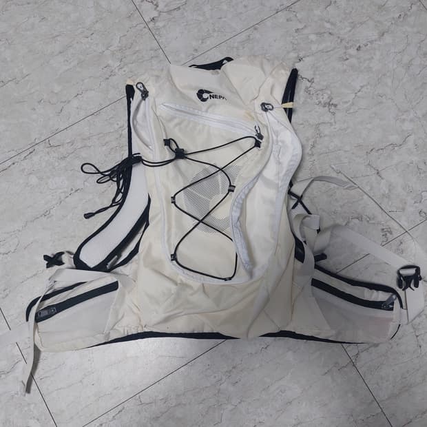 네파 경량 보티스 백팩 15L