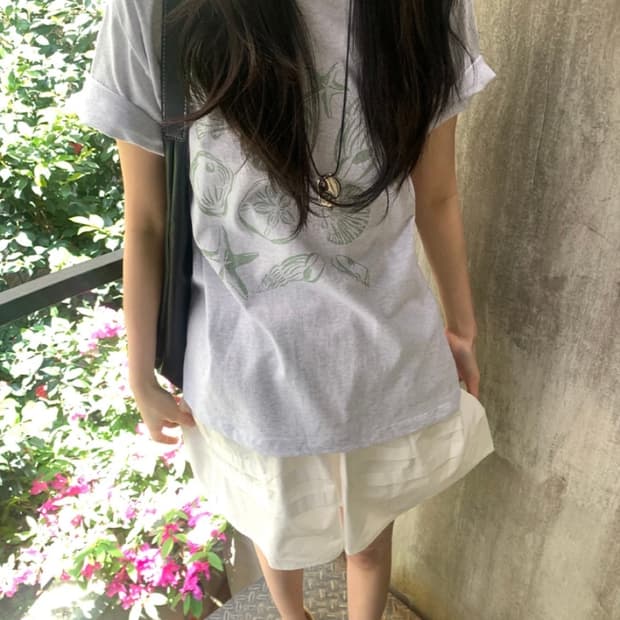 vintage seashell t-shirt