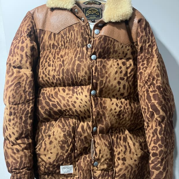 누드본즈 레오파드 패딩