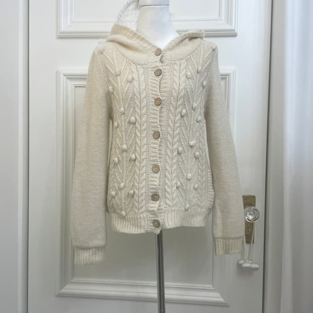 EARTH ivory wood button hoodie cardigan