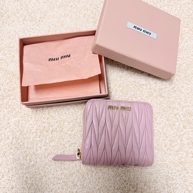 [정품] 미우미우 반지갑 핑크 