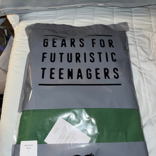 [L] 휴먼메이드x제이홉 후드티 그린