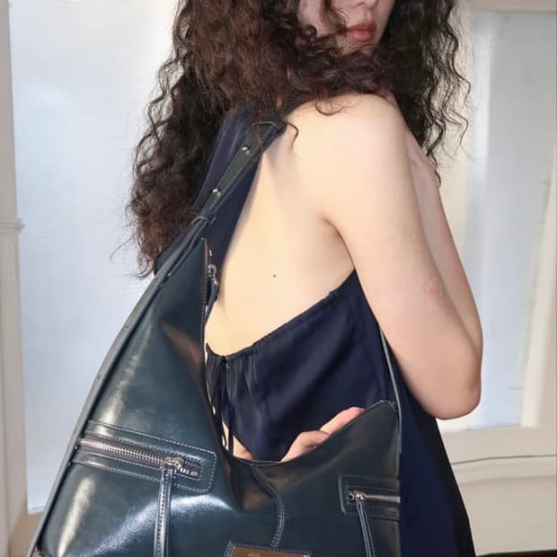 마뗑킴 새상품 숄더백 ASYMMETRICAL ZIPPER BAG