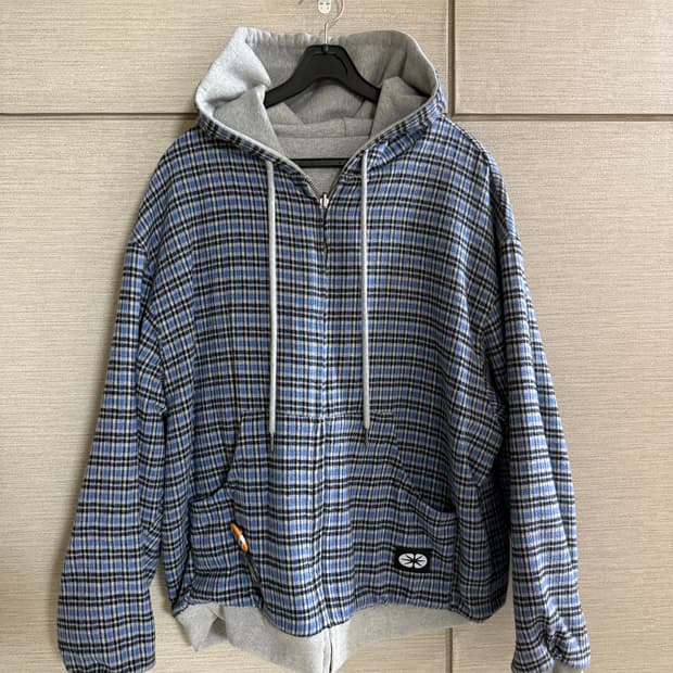 이알티알 후드집업 6만원