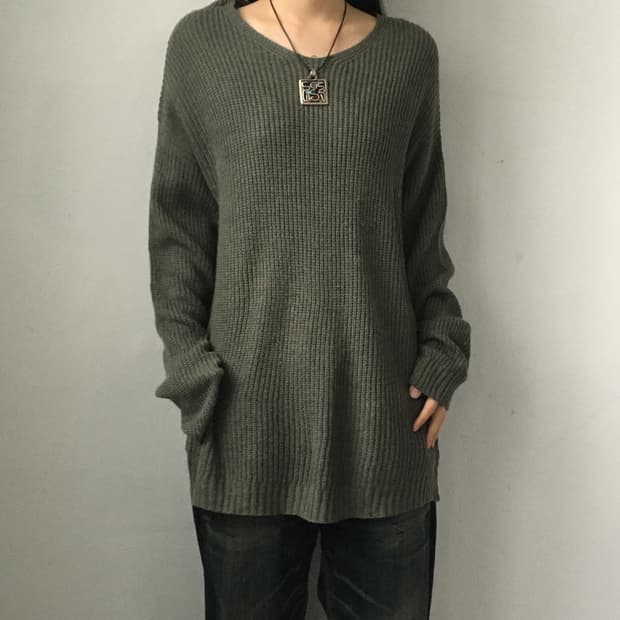 Loose fit knit