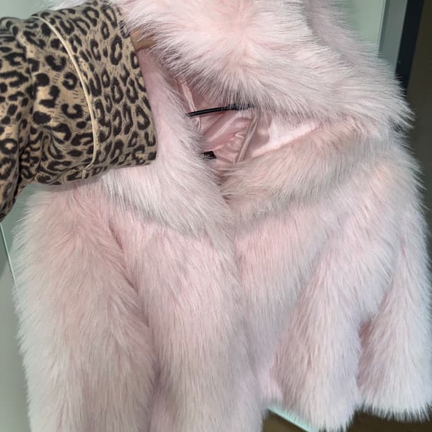 핑크 후드 퍼 자켓