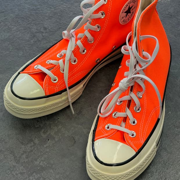 컨버스 척테일러 하이 오렌지 260사이즈
