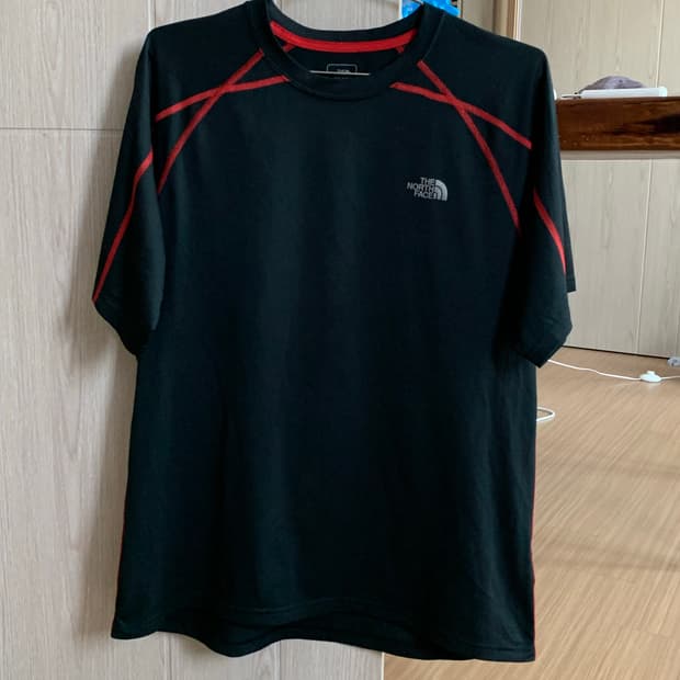 노스페이스 기능성 운동티