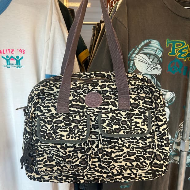 키플링 지브라패턴 크로스백