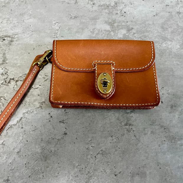 FOSSIL 가죽 미니 클러치백 브라운