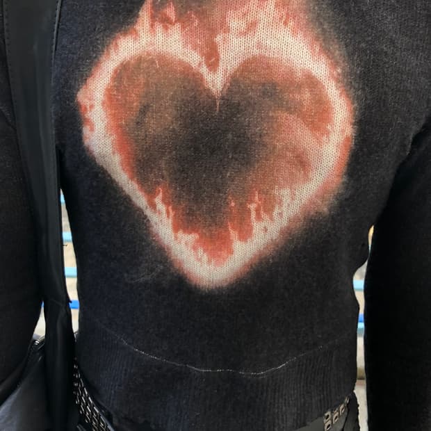 R13 플레이밍 하트 캐시미어 스웨터