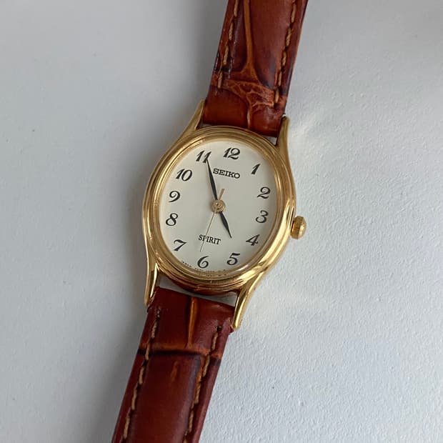 Seiko 세이코 spirit 스피릿 오벌 쿼츠 골드