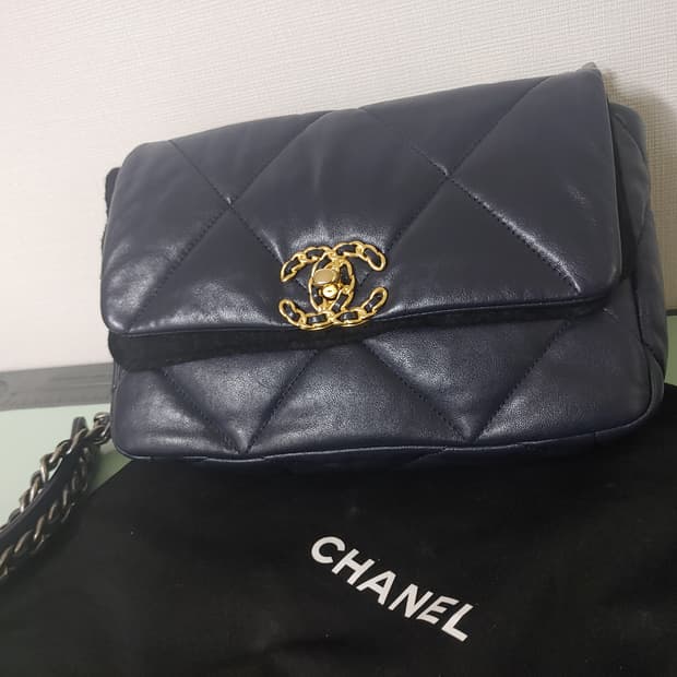 샤넬 19백 팝니다.