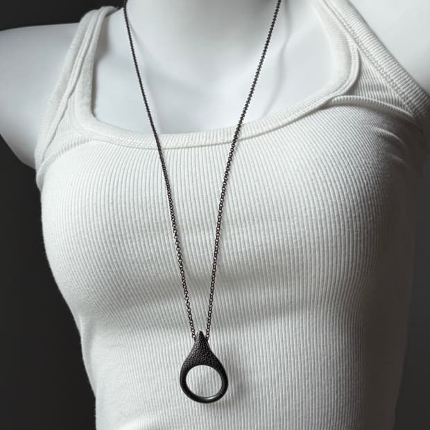 Vintage Black Loop necklace