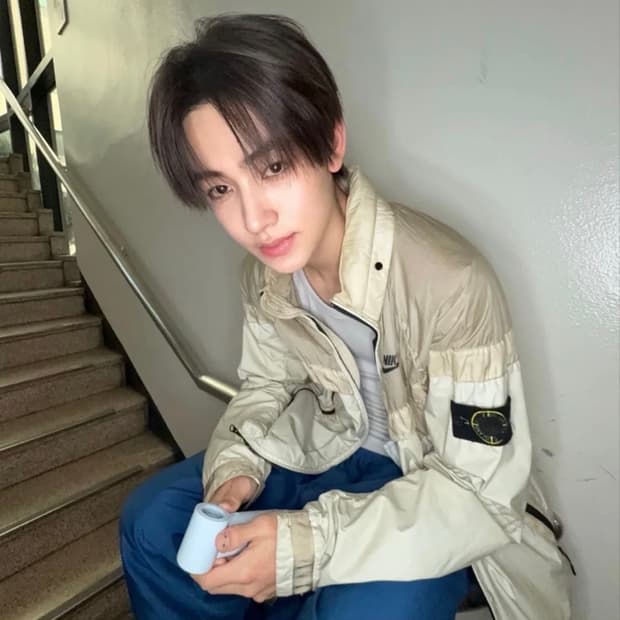스톤아일랜드 나이키 윈드러너 L (코르티스 성현 착용)